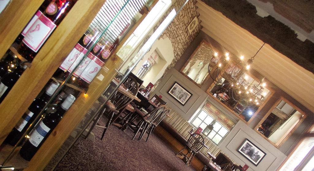Sturdys Castle Motel Kidlington Bagian luar foto